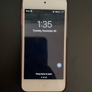 ✨iPod Touch 6th Gen (pink) ✨